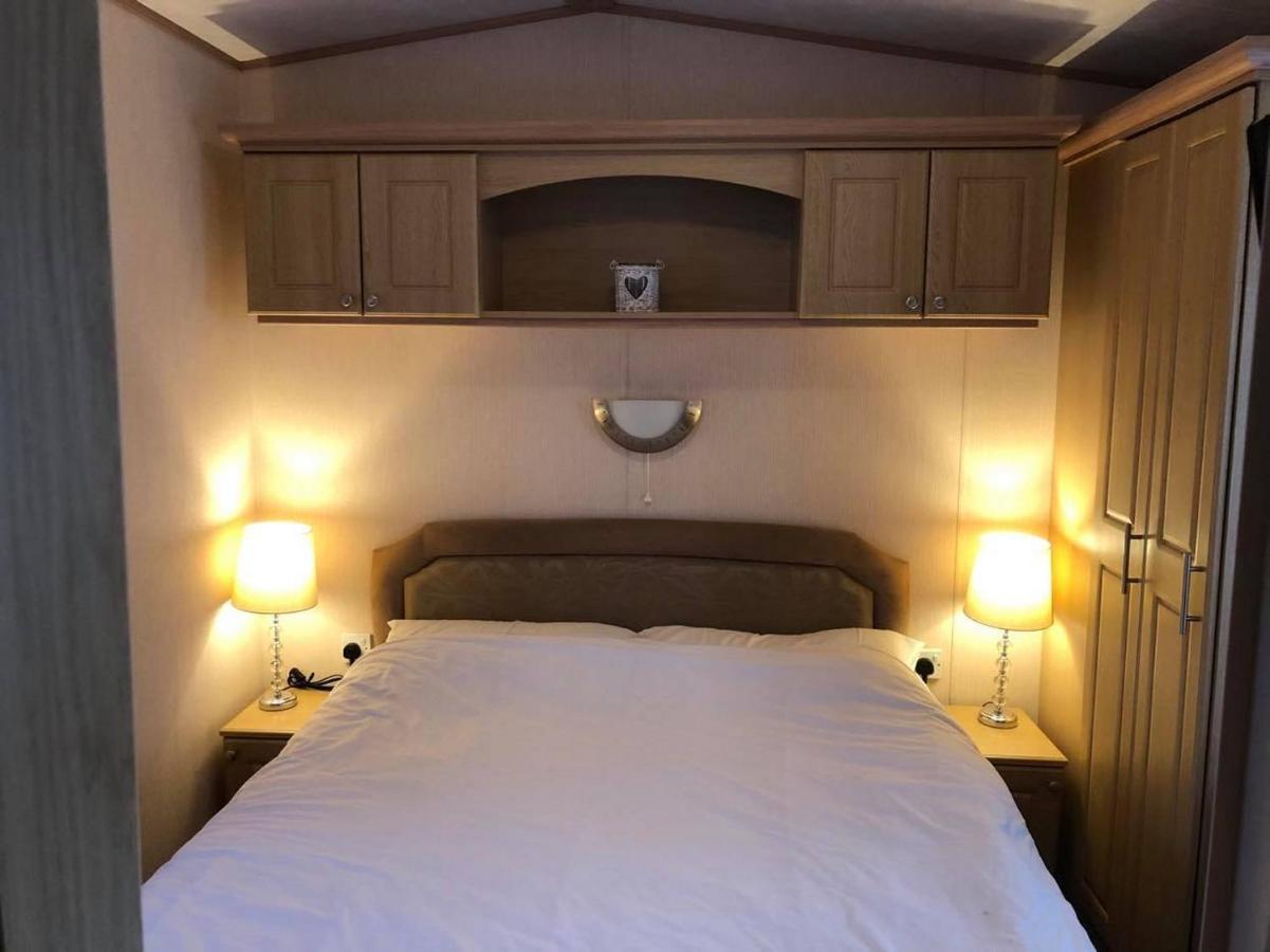 Mudeford Beach Lodge Dış mekan fotoğraf