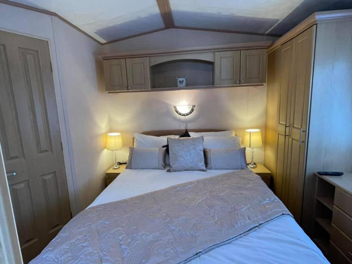Mudeford Beach Lodge Dış mekan fotoğraf