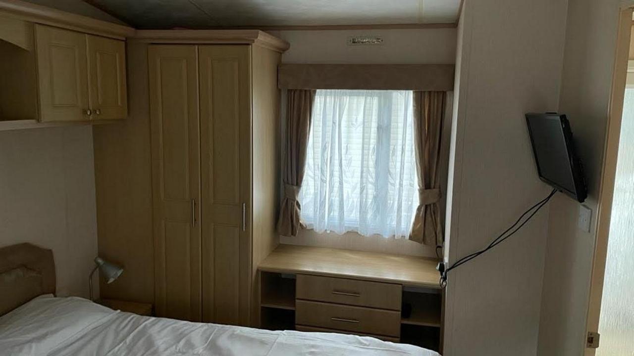 Mudeford Beach Lodge Dış mekan fotoğraf