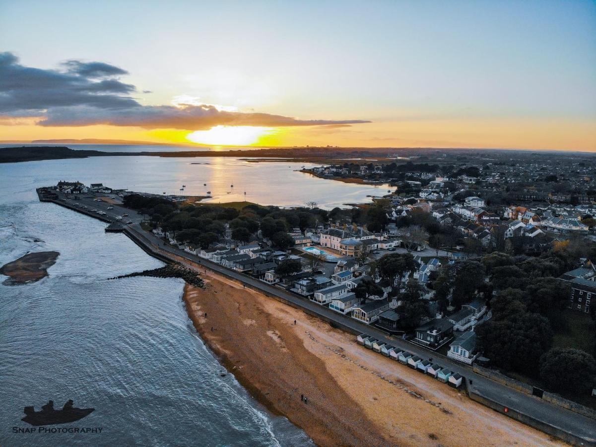 Mudeford Beach Lodge Dış mekan fotoğraf